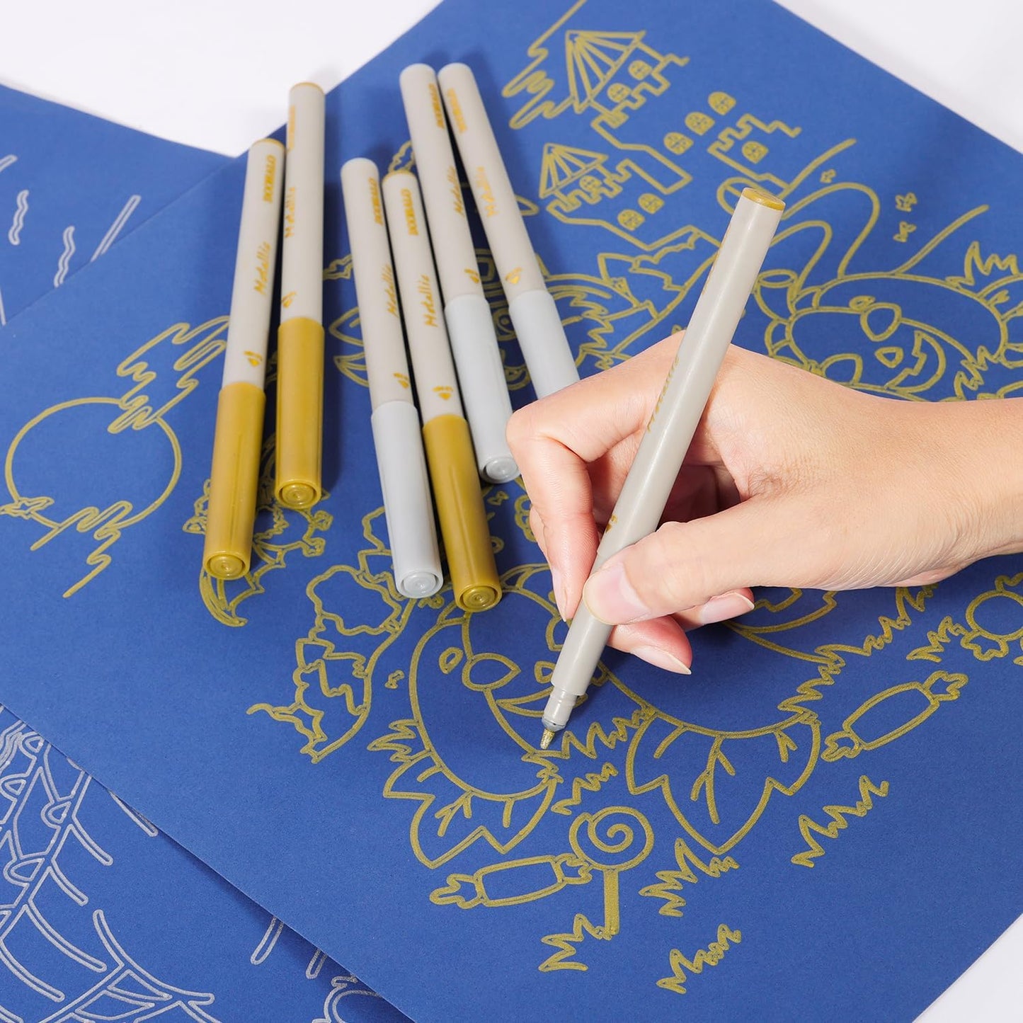 DOOHALO Metallic Pens Gold Silver Marker Compatible with Cricut 3/Maker/Explore 3/Air 2/Air Machine 1.0 Medium Point Tips for Drawing Writing