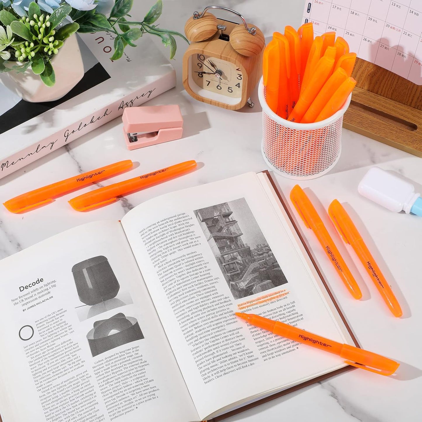 Fuutreo 60 Pack Pastel Highlighters Bulk Bright Color Highlighter Marker Chisel Tip Dry Quickly Safe Highlighter Pens Fluorescent Ink for Adults Home School Office(Orange)