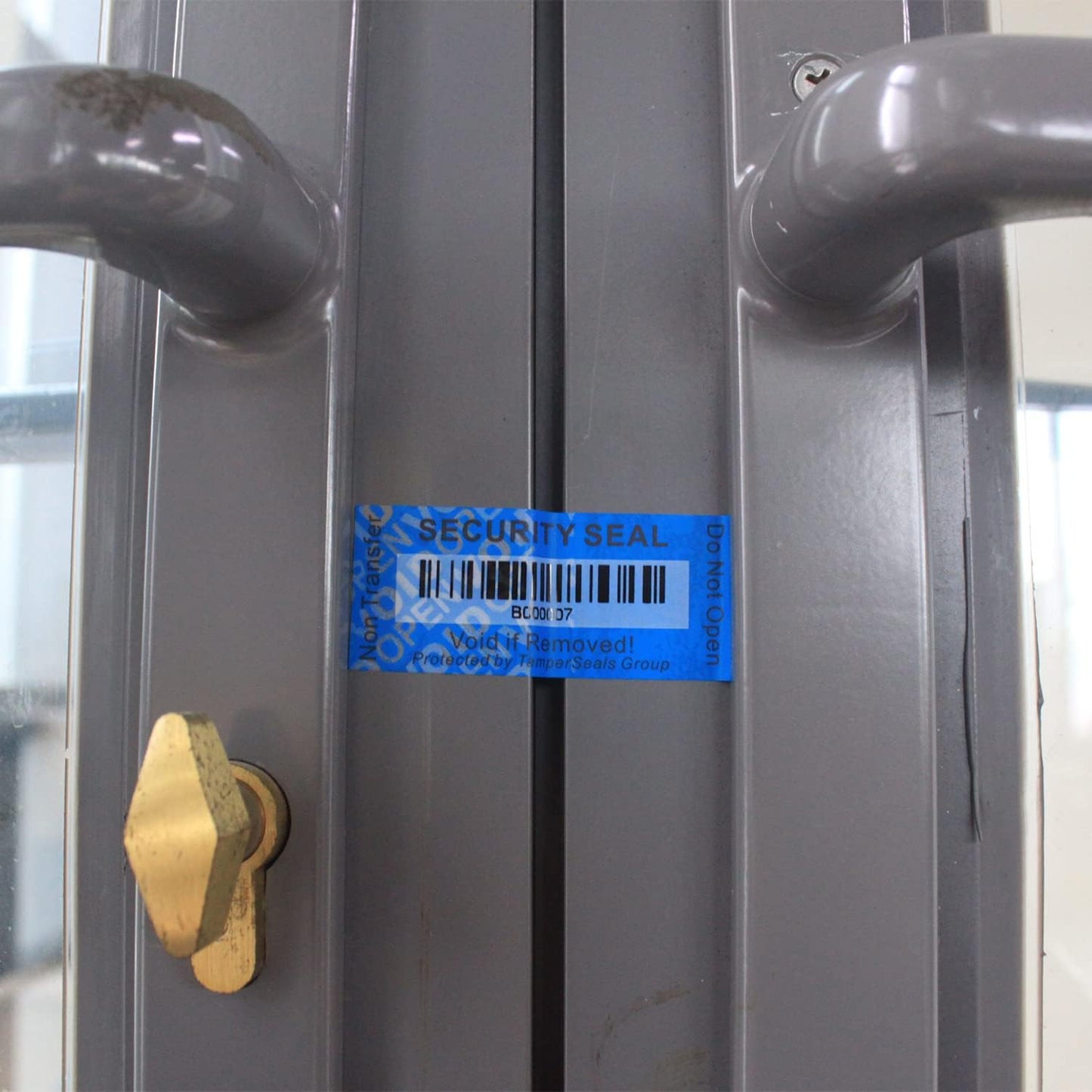 100pcs 25x60mm Blue Non-Transfer Tamper Evident Security Void Stickers/Labels/Seals with A Barcode for Reusable Package or Expensive Surface