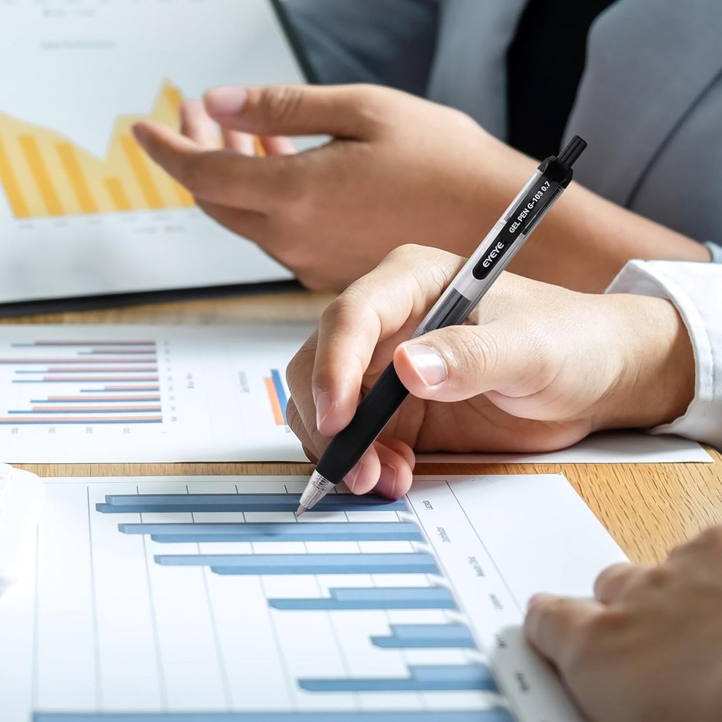 EYEYE G-103 Retractable Gel Pens Black 0.7mm, 50 Pack Medium Point Gel Ink Pens Quick Drying, 0.7 mm Fine Piont Ballpoint Pen Smooth Writing for Office School Supplies