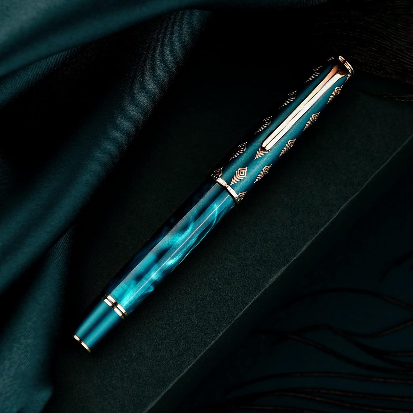 Hongdian N7 Blue Peacock Fountain Pen Resin Piston, Iridium Medium Nib Classic Pen, Smooth Writing Pen with Metal Box