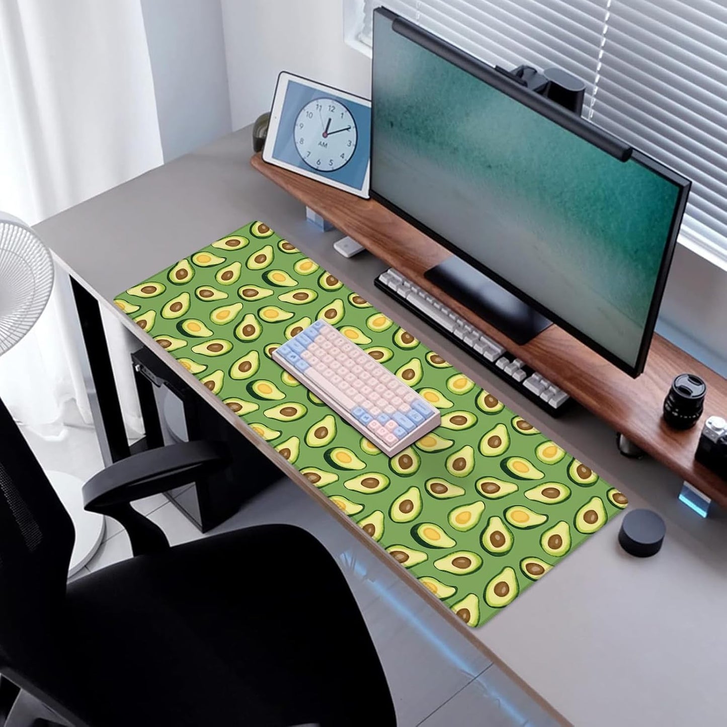 Avocado Gaming Mouse Pad, Desk Mat, Non-Slip Rubber Base Cool Aesthetic MousePads for Computer Laptop Keyboard Office School Home Desktop Decor 31.5" x 11.8"